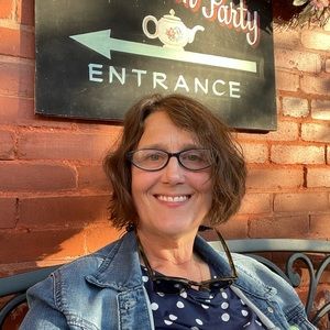 Meet your Posher, Angela